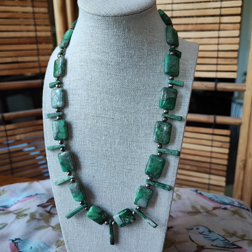 Green Jade Color Gray Variegated Mottled Square Paddle Stone Vintage Necklace